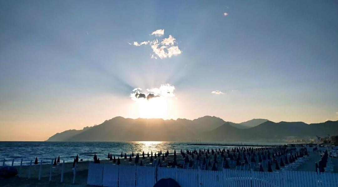 Apartament Salifornia Casa Vacanze Salerno Zewnętrze zdjęcie
