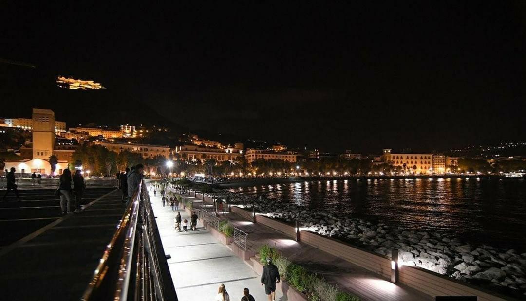 Apartament Salifornia Casa Vacanze Salerno Zewnętrze zdjęcie