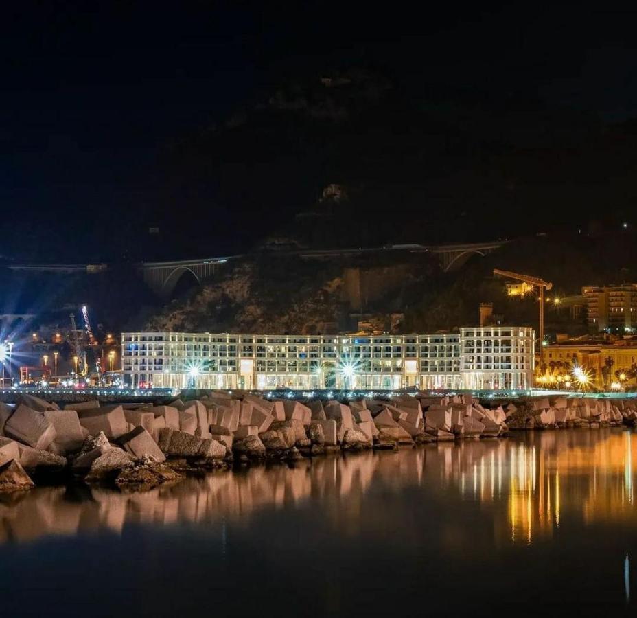 Apartament Salifornia Casa Vacanze Salerno Zewnętrze zdjęcie