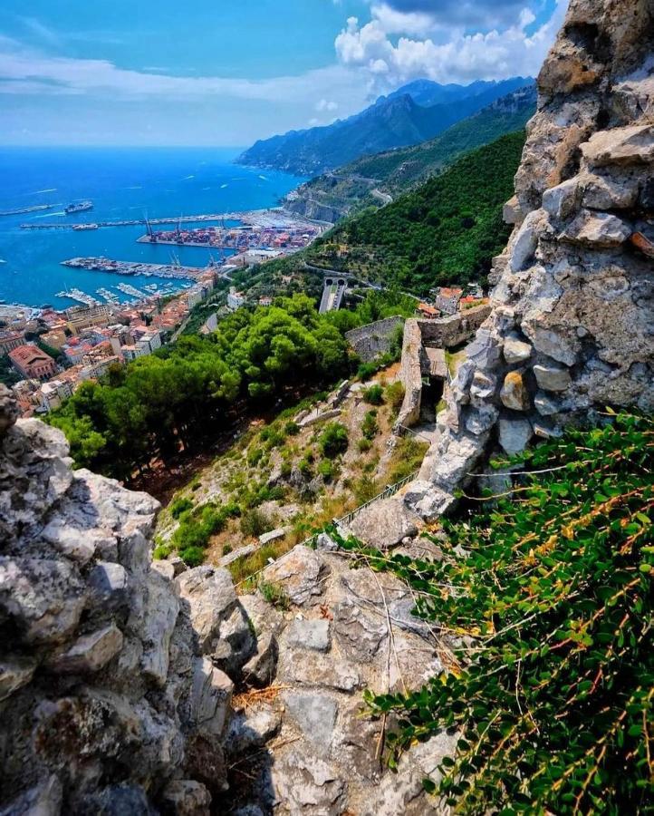Apartament Salifornia Casa Vacanze Salerno Zewnętrze zdjęcie