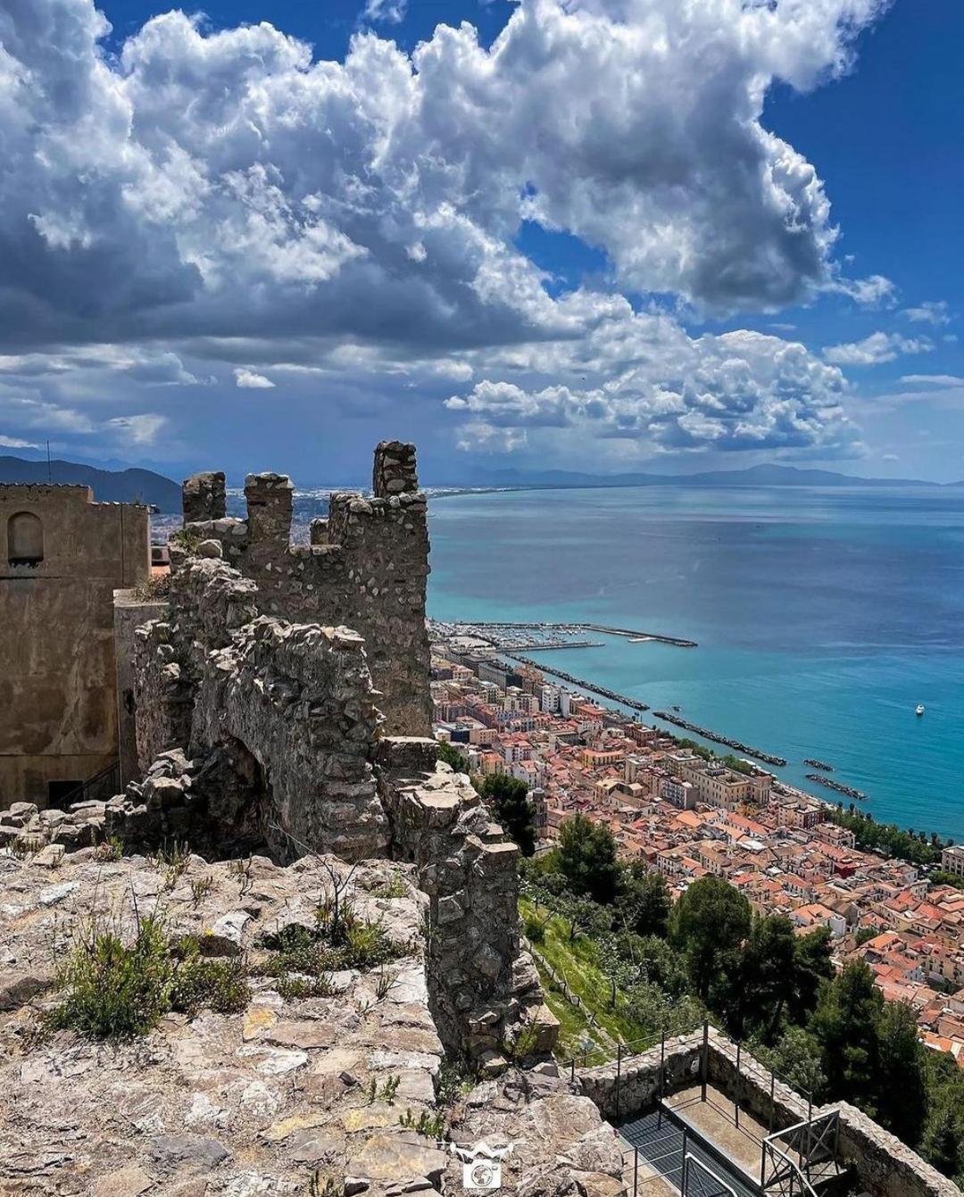 Apartament Salifornia Casa Vacanze Salerno Zewnętrze zdjęcie