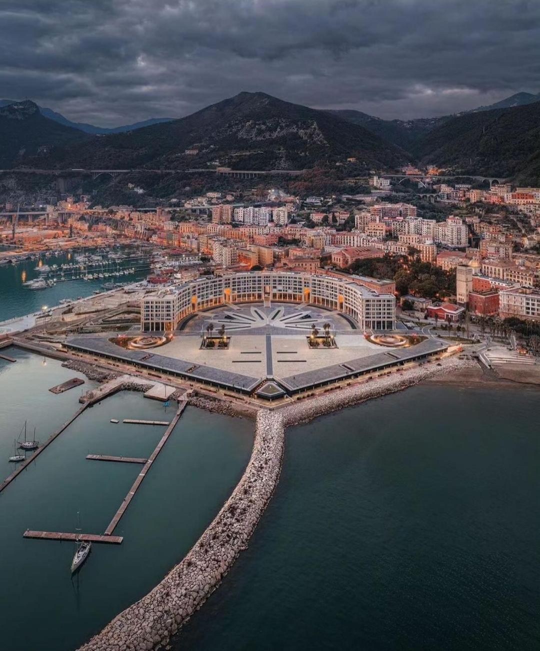 Apartament Salifornia Casa Vacanze Salerno Zewnętrze zdjęcie
