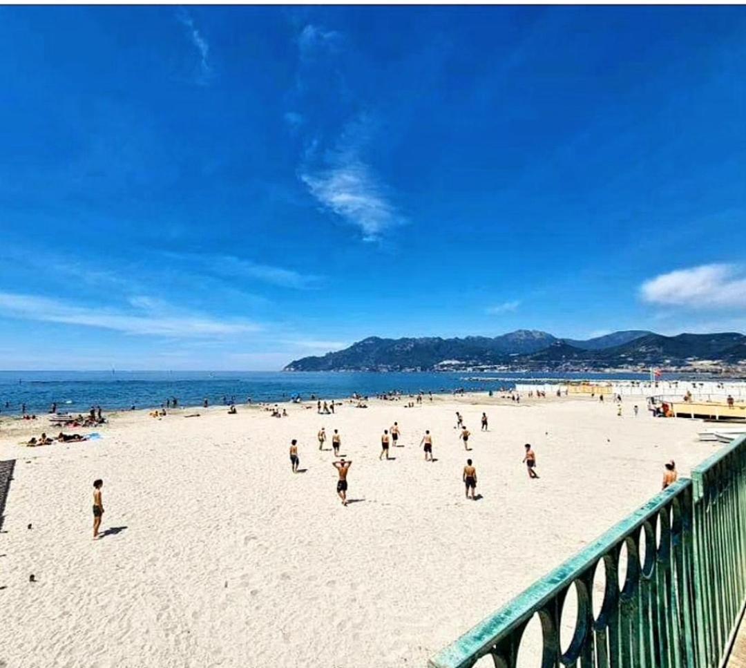 Apartament Salifornia Casa Vacanze Salerno Zewnętrze zdjęcie
