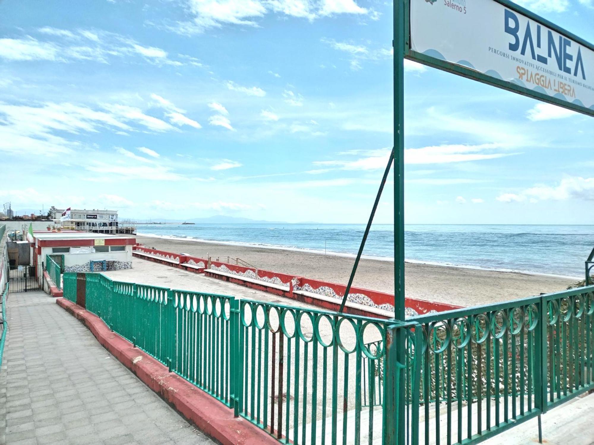 Apartament Salifornia Casa Vacanze Salerno Zewnętrze zdjęcie